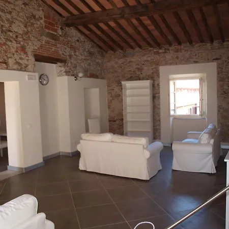 Palazzo Nizza Hostel