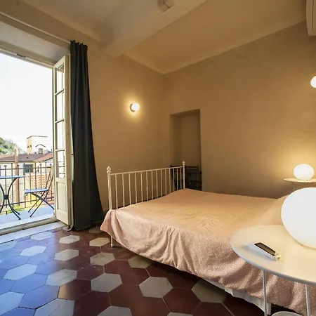 Palazzo Nizza Vandrarhem Massa (Tuscany)