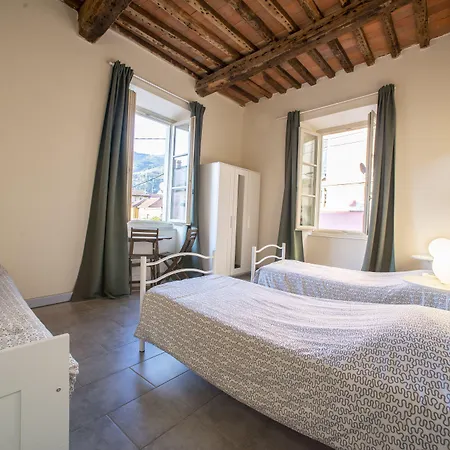 Palazzo Nizza * Massa (Tuscany)