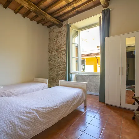 Palazzo Nizza Vandrarhem *