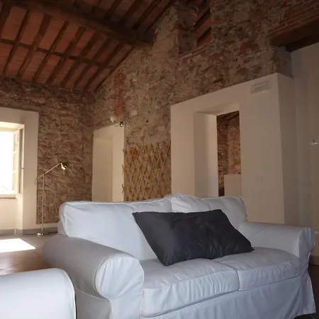 Palazzo Nizza * Massa (Tuscany)