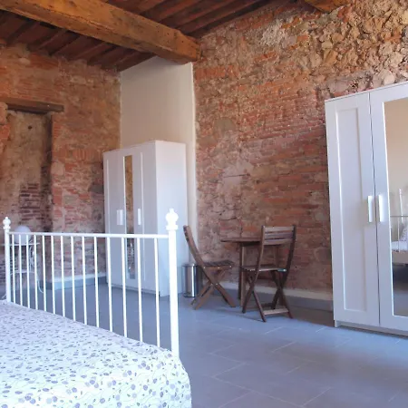 Hostel Palazzo Nizza Massa (Tuscany)