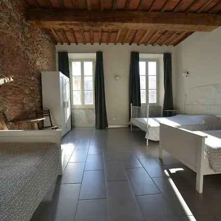 Hostel Palazzo Nizza Massa (Tuscany)
